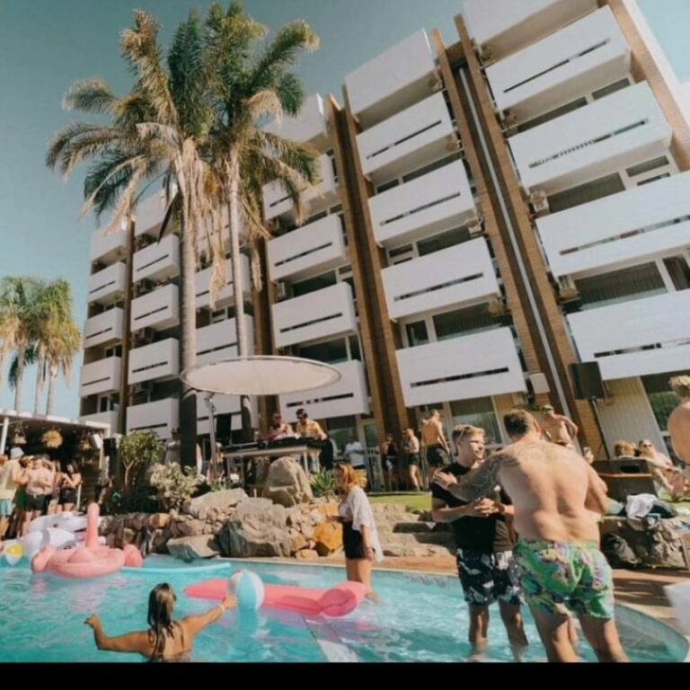 490701513 1156090859863660 4075125788400392286 n 768x768